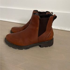 Women’s Sorel boots size 9.5
